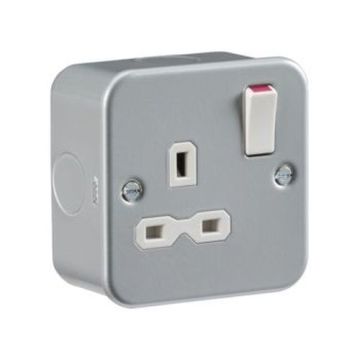 MDT Metalclad 1 Gang Switched Socket